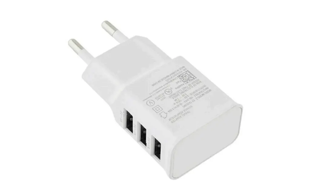 Incarcator retea Lamtech, 2.1A, 3xUSB, Alb