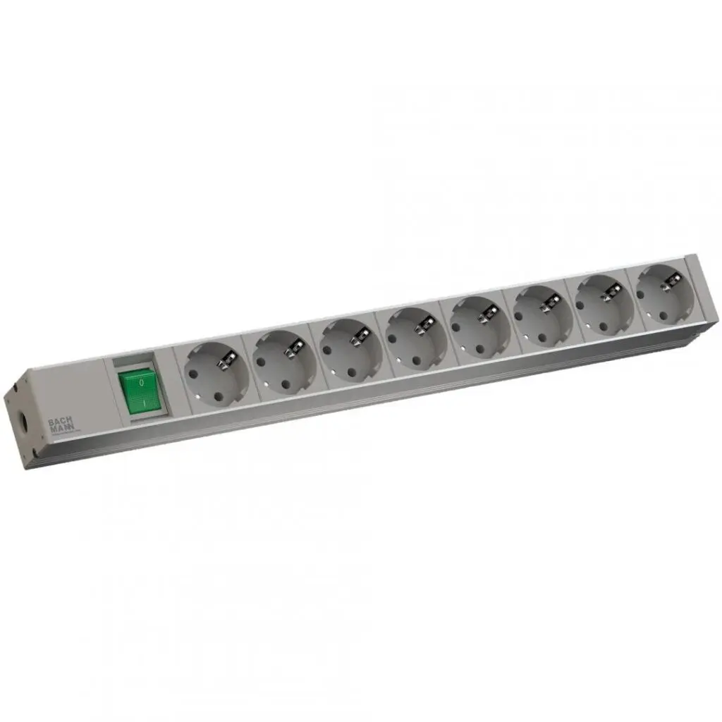 Prelungitor Bachmann BM-333-400 8 prize întrerupator Schuko PDU