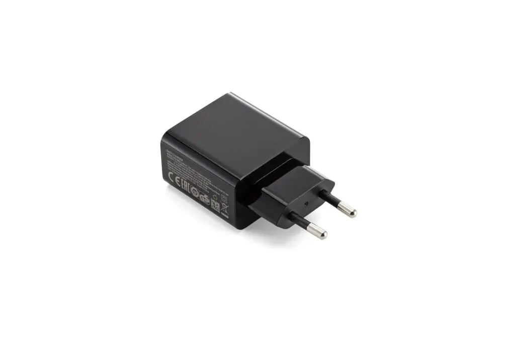 Incarcator Auto Devia 2.4A Smart Dual USB, Alb