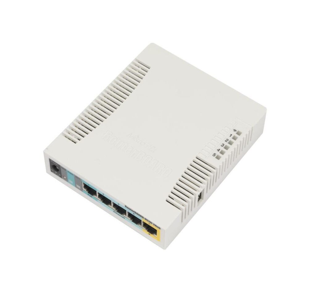 MikroTik RB951Ui-2HnD RouterOS L4 128MB RAM, 5xLAN, 1xUSB, 2.4GHz 802.11b/g/n
