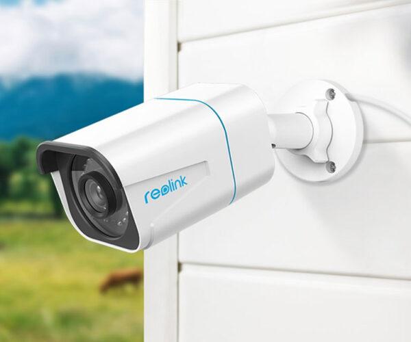 Camera de supraveghere Reolink P330, 8MP, 4K, 3840×2160, PoE, alerte inteligente in 2 directii, vedere nocturna color, detectare persoane/vehicul/animal, card microSD de pana la 256GB, IP66 impermeabila