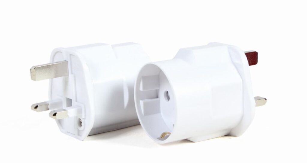 Adaptor Gembird AC UK la EU Schuko, 13A, alb, 55 x 70 x 50 mm