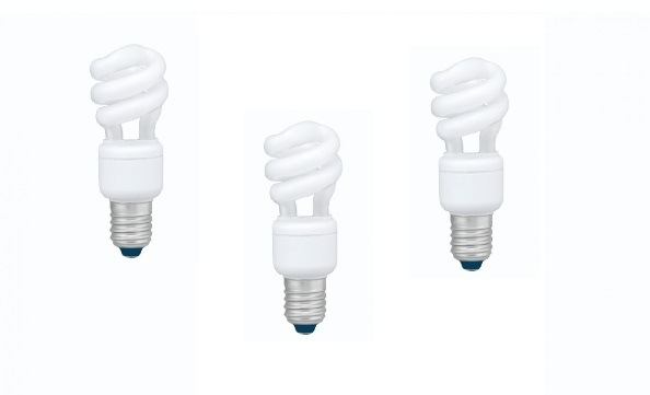 Set 3 becuri economice Panasonic EFD8E27HD3E-3, 8W, echivalent 45W