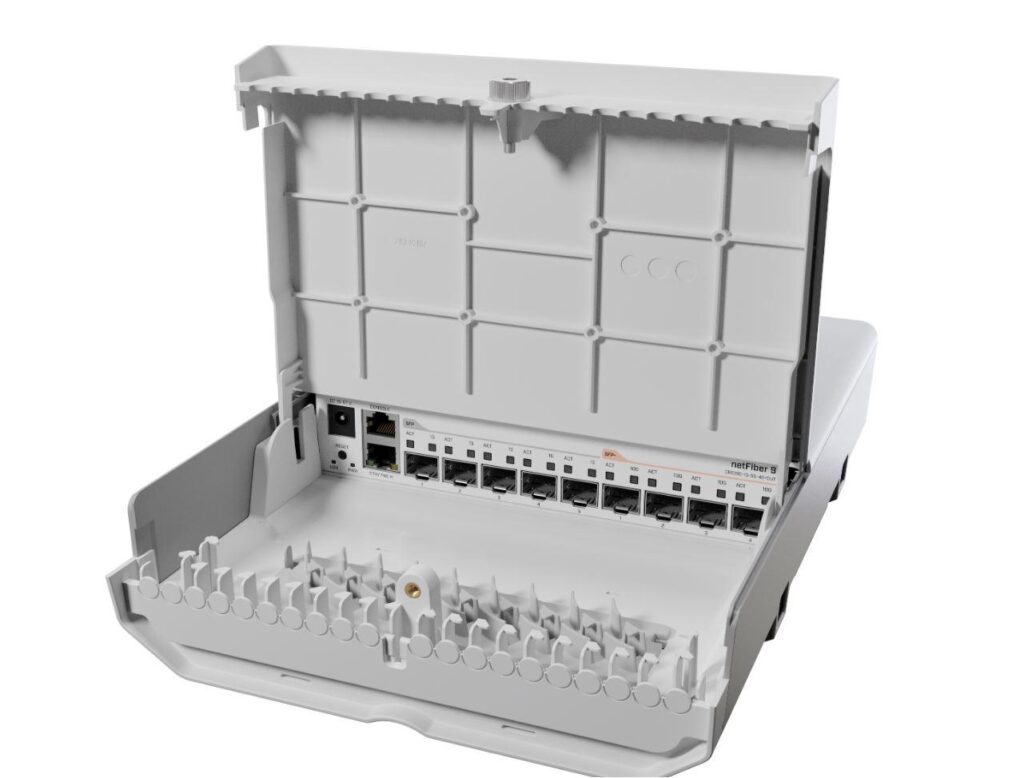 Placa de router Wireless, MikroTik, CRS310-1G-5S-4S+OUT, 1 port Gigabit, 5 porturi SFP+, exterior
