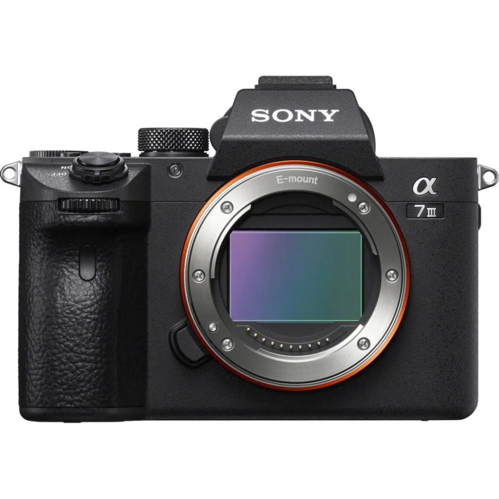 Aparat foto Mirrorless Sony Alpha A7III, 24.2 MP, Full-Frame, E-Mount, 4K HDR, 4D Focus, Wi-Fi, NFC, ISO 100-51200, Negru + Obiectiv SEL2870 28-70 mm