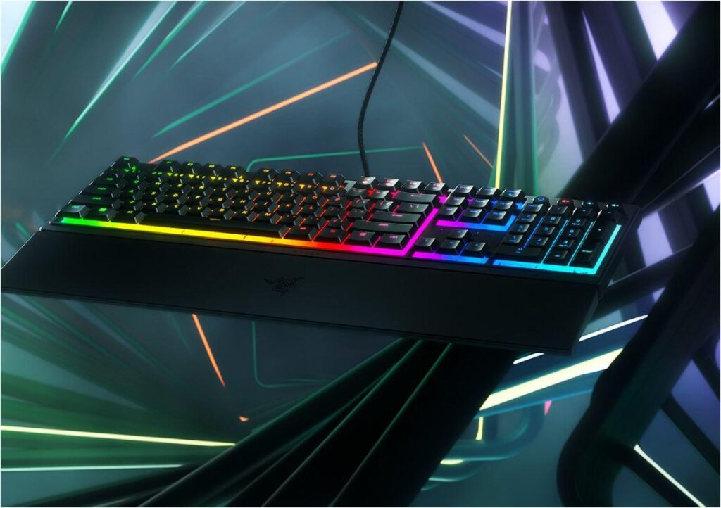 Tastatura Gaming Razer Ornata V3, chroma RGB, US Layout, negru