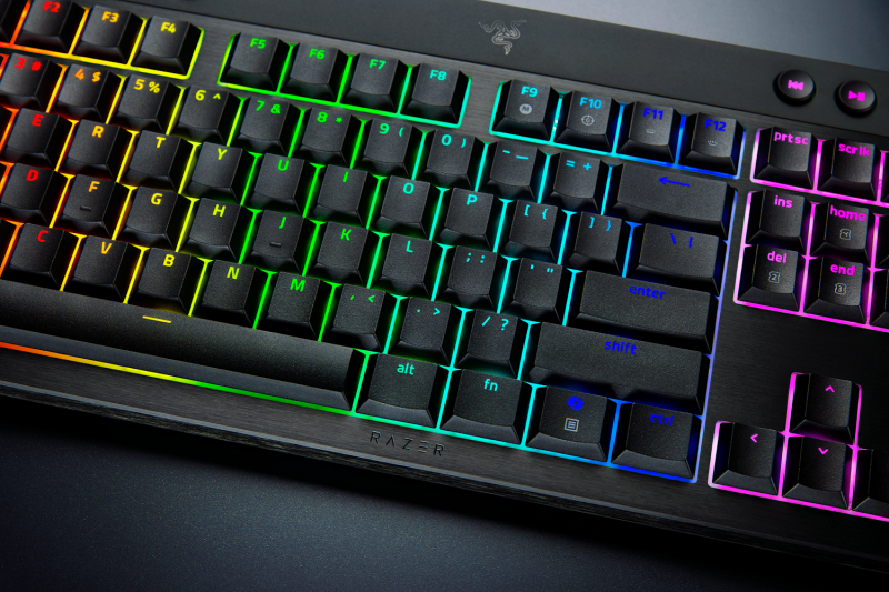Tastatura mecanica wireless Razer Blackwidow V4 Low profile HyperSpeed, switch Razer Low-profile Mechanical Switches (Green Clicky), 110 taste, iluminare Razer Chroma RGB, negru
