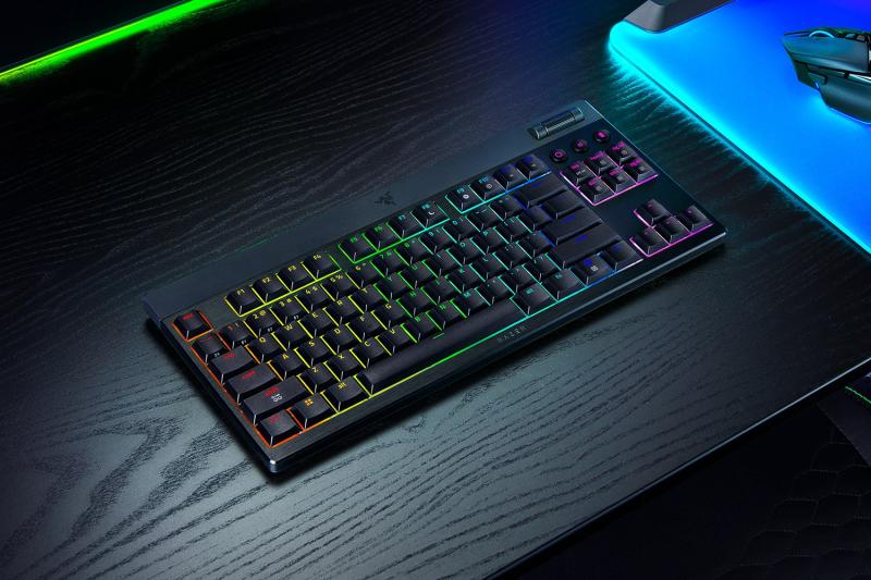 Tastatura mecanica wireless Razer Blackwidow V4 Low profile HyperSpeed TKL, switch Razer Low-profile Mechanical Switches (Green Clicky), 110 taste, iluminare Razer Chroma RGB, negru